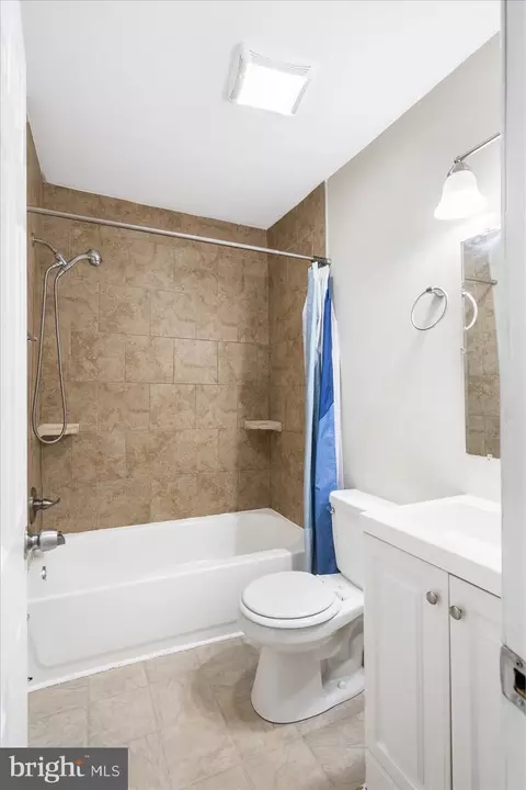 Bath - 636 E 35th St, Baltimore, MD 21218 photo 3 of 3
