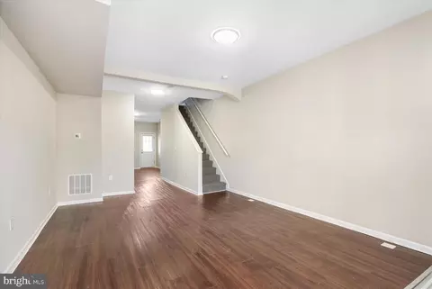 Entry Way - 636 E 35th St, Baltimore, MD 21218 photo 2 of 9