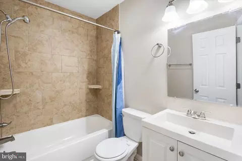 Bath - 636 E 35th St, Baltimore, MD 21218 photo 2 of 3