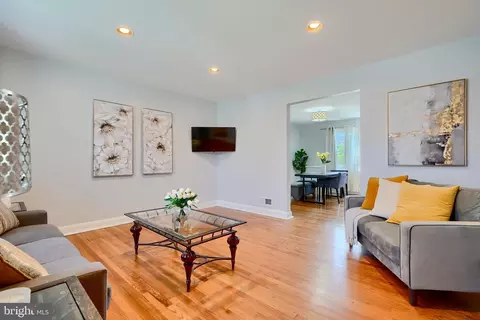 Living - 1263 Walker Ave, Baltimore, MD 21239 photo 2 of 3