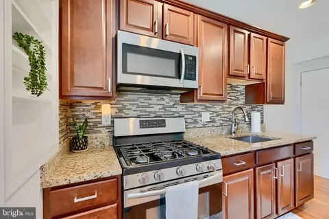 Kitchen - 1263 Walker Ave, Baltimore, MD 21239 photo 3 of 4