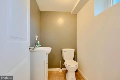 Entry Way - 1263 Walker Ave, Baltimore, MD 21239 photo 3 of 3