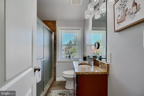 Bath - 1263 Walker Ave, Baltimore, MD 21239 photo 1 of 4