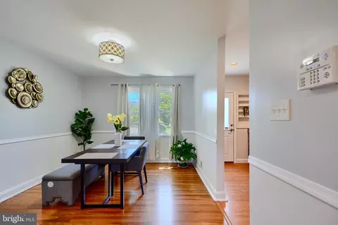 Entry Way - 1263 Walker Ave, Baltimore, MD 21239 photo 1 of 3