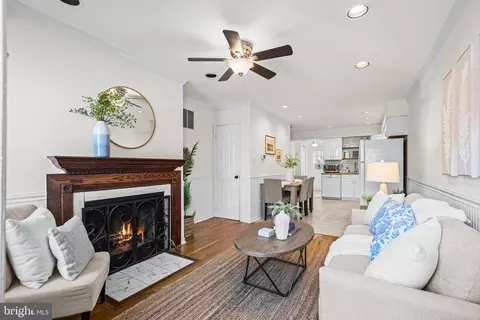 129 E Cross St, Baltimore, MD 21230 photo 7