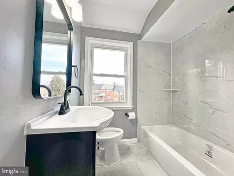Bath - 1021 Witherspoon Rd, Baltimore, MD 21212 photo 1 of 2
