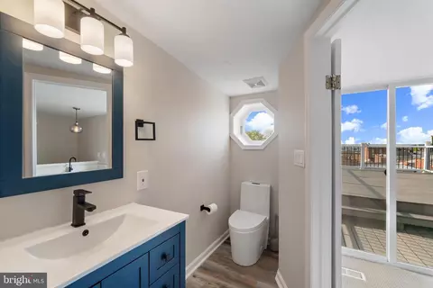 Bath - 2031 E Lombard St, Baltimore, MD 21231 photo 5 of 5