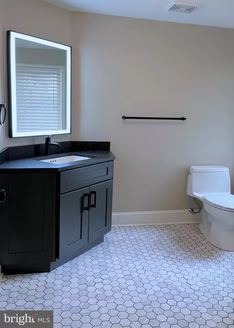 Bath - 2031 E Lombard St, Baltimore, MD 21231 photo 4 of 5