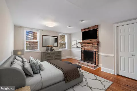 Bedroom - 2031 E Lombard St, Baltimore, MD 21231 photo 1 of 3