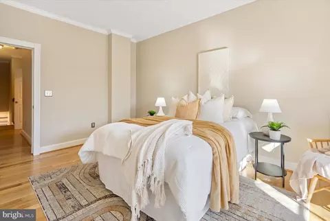 Bedroom - 205 E Heath St, Baltimore, MD 21230 photo 2 of 4