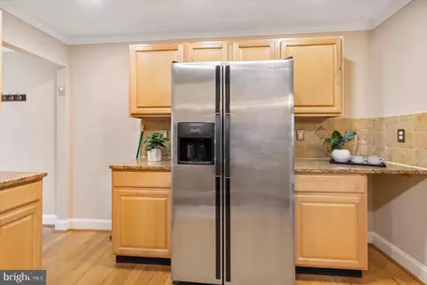 Kitchen - 205 E Heath St, Baltimore, MD 21230 photo 3 of 4