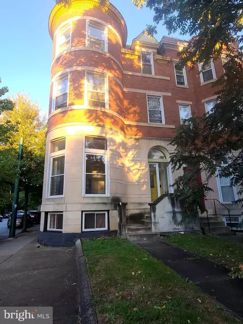 2743 Saint Paul St, Baltimore, MD 21218