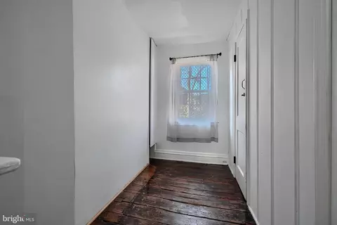 Entry Way - 920 Tyson St, Baltimore, MD 21201 photo 11 of 11