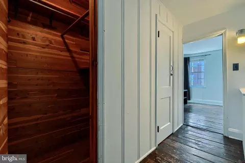 Entry Way - 920 Tyson St, Baltimore, MD 21201 photo 9 of 11