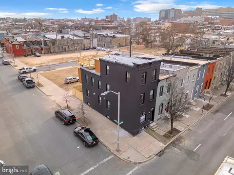 View/Area - 2331 E Madison St, Baltimore, MD 21205 photo 2 of 3