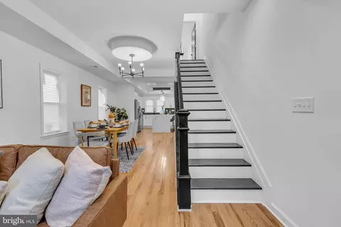 Entry Way - 2331 E Madison St, Baltimore, MD 21205 photo 2 of 18