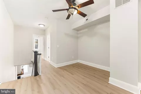 Entry Way - 408 E Cross St, Baltimore, MD 21230 photo 9 of 9