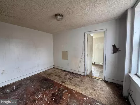 427 E 27th St, Baltimore, MD 21218 photo 12
