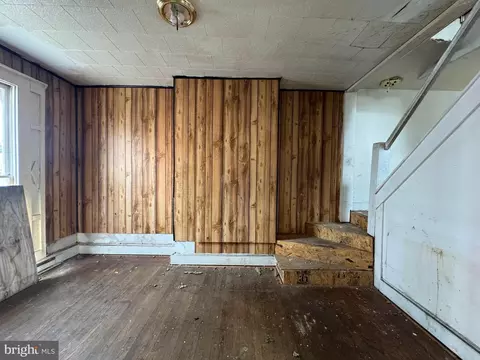 427 E 27th St, Baltimore, MD 21218 photo 6