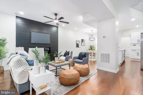 2004 Ruxton Ave, Baltimore, MD 21216