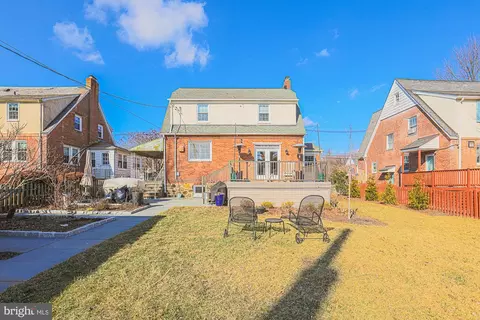 Exterior - 215 E Lake Ave, Baltimore, MD 21212 photo 14 of 16