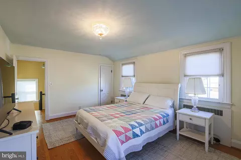 Bedroom - 215 E Lake Ave, Baltimore, MD 21212 photo 2 of 8