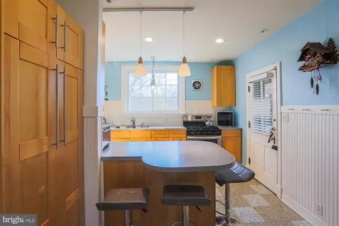 Kitchen - 215 E Lake Ave, Baltimore, MD 21212 photo 5 of 5