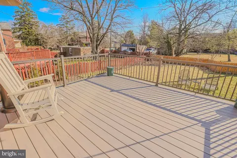 Exterior - 215 E Lake Ave, Baltimore, MD 21212 photo 6 of 16