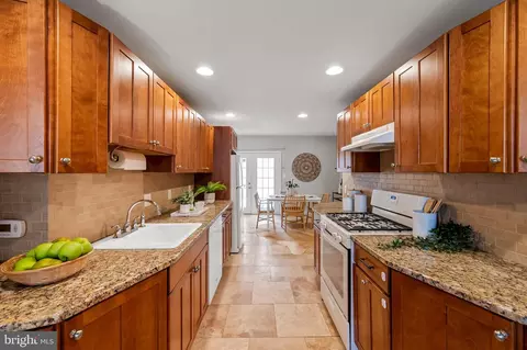 1848 Light St, Baltimore, MD 21230 photo 11
