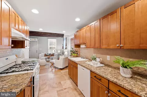 1848 Light St, Baltimore, MD 21230 photo 9