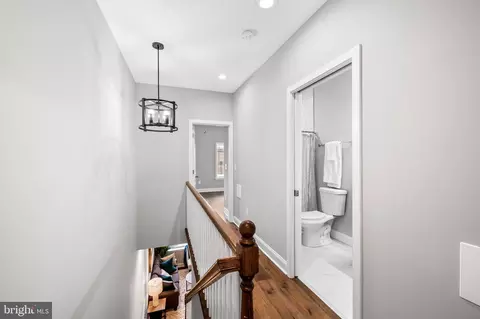 Entry Way - 1518 E Clement St, Baltimore, MD 21230 photo 8 of 10