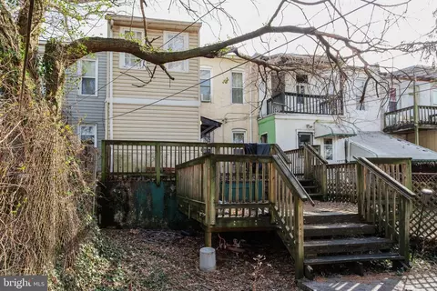 Exterior - 4006 Bonner Rd, Baltimore, MD 21216 photo 7 of 9
