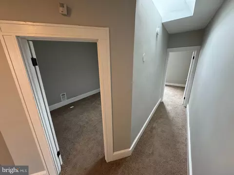 Entry Way - 831 Belgian Ave, Baltimore, MD 21218 photo 4 of 5