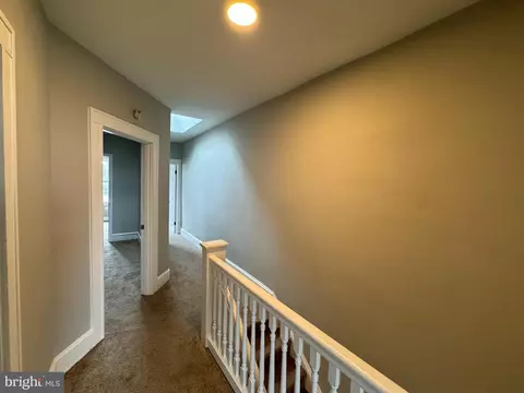 Entry Way - 831 Belgian Ave, Baltimore, MD 21218 photo 3 of 5