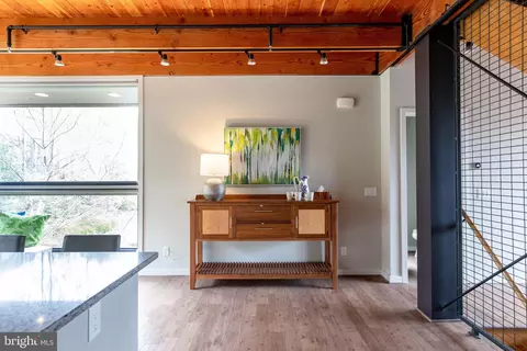 Entry Way - 2074 Eric Shaefer Way, Baltimore, MD 21211 photo 3 of 4