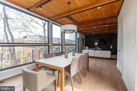 Dining - 2074 Eric Shaefer Way, Baltimore, MD 21211 photo 2 of 5