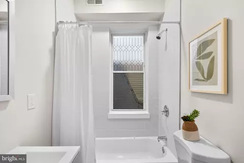 2525 Brookfield Ave, Baltimore, MD 21217 photo 25