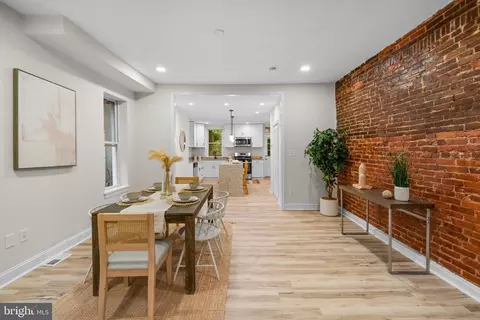2525 Brookfield Ave, Baltimore, MD 21217 photo 3
