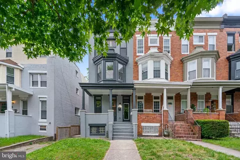 2525 Brookfield Ave, Baltimore, MD 21217 photo 2