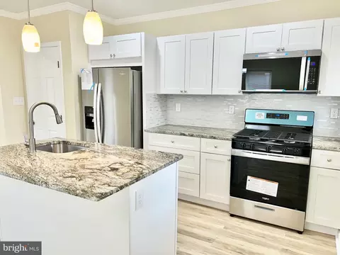 Kitchen - 1533 E 35th St, Baltimore, MD 21218 photo 4 of 5