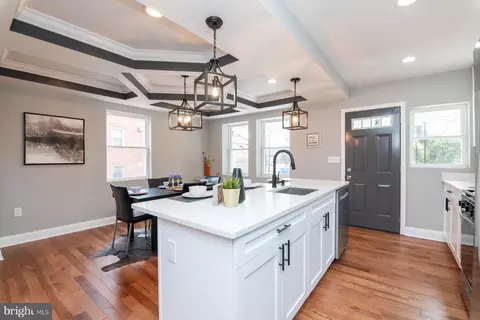Entry Way - 1259 E Belvedere Ave, Baltimore, MD 21239 photo 1 of 2