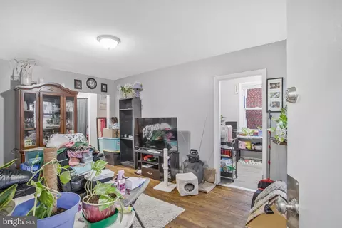 Entry Way - 1123 Gleneagle Rd, Baltimore, MD 21239 photo 2 of 3