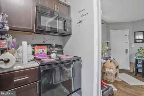 Entry Way - 1123 Gleneagle Rd, Baltimore, MD 21239 photo 3 of 3