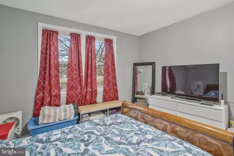 Bedroom - 1123 Gleneagle Rd, Baltimore, MD 21239 photo 7 of 8