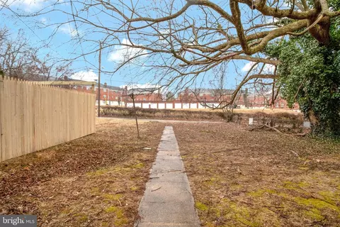 Exterior - 1123 Gleneagle Rd, Baltimore, MD 21239 photo 3 of 3