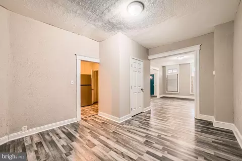 Entry Way - 741 Mccabe Ave, Baltimore, MD 21212 photo 3 of 4