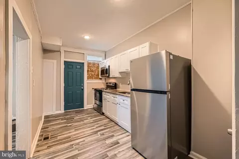 Entry Way - 741 Mccabe Ave, Baltimore, MD 21212 photo 4 of 4