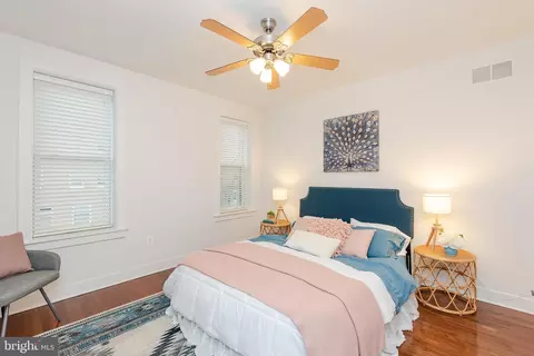 Bedroom - 433 E Lanvale St, Baltimore, MD 21202 photo 1 of 6