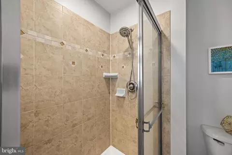 Bath - 902 Oldham St, Baltimore, MD 21224 photo 3 of 4
