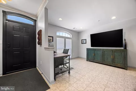 Entry Way - 902 Oldham St, Baltimore, MD 21224 photo 2 of 3